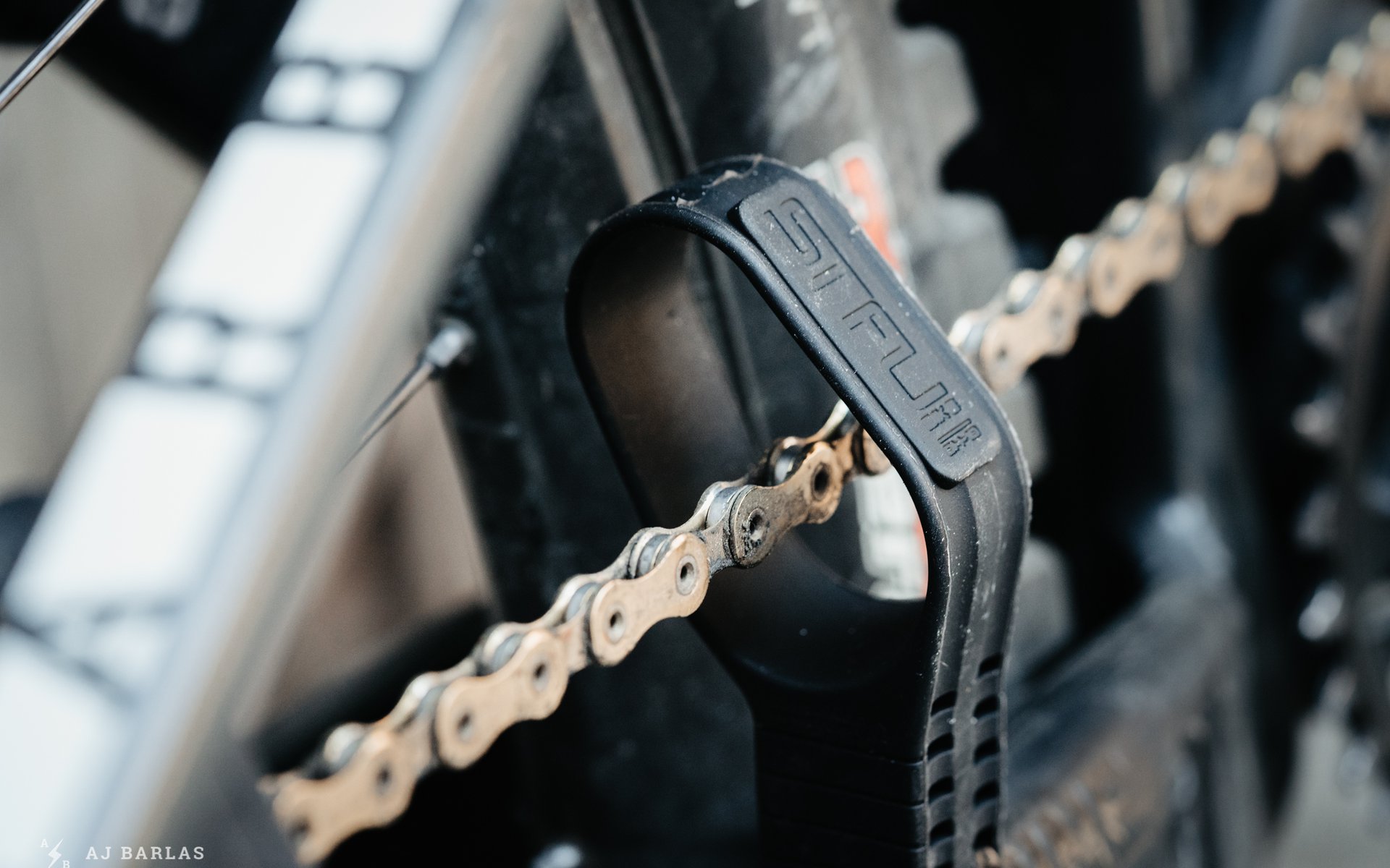 Ninja Mount Looks to Silence Chain Slap with the ChainFin - Pinkbike