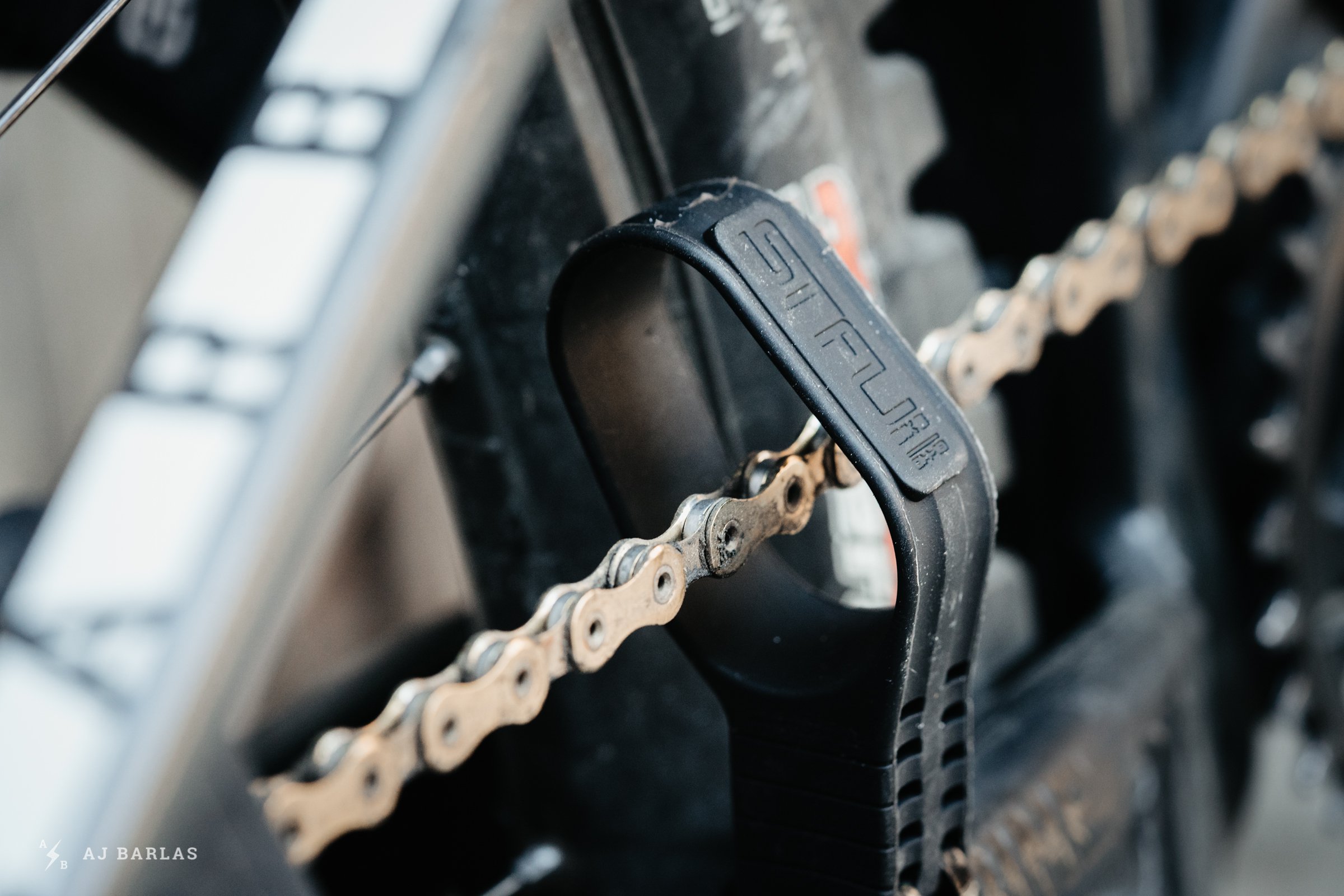 chainstay chain guide