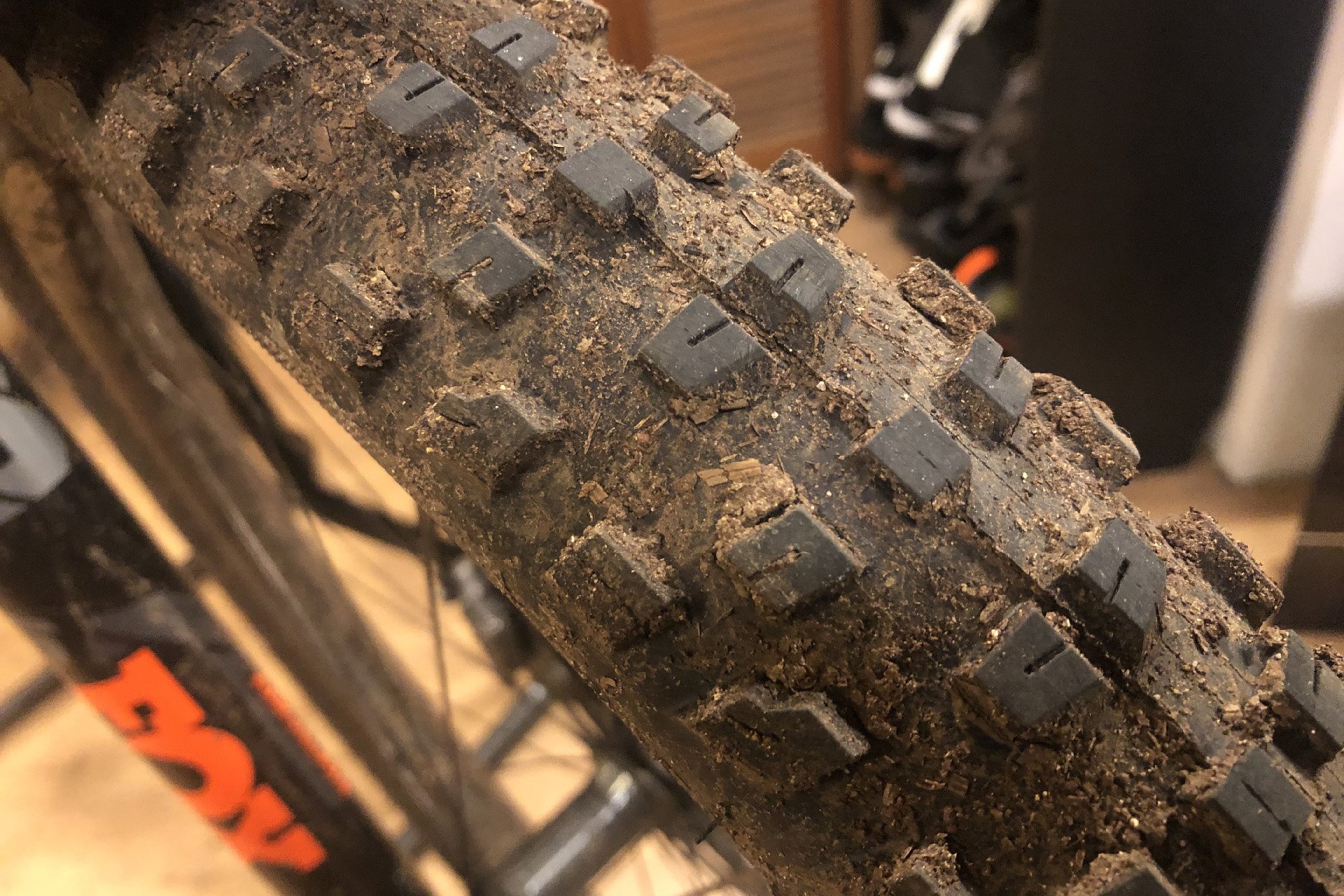 TMB Review : Tire Inserts : Cush Core Pro vs Tannus Armour