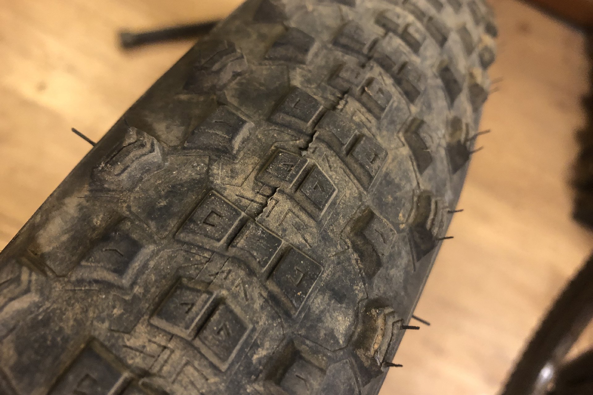 TMB Review : Tire Inserts : Cush Core Pro vs Tannus Armour