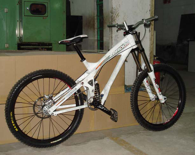 Zerode dh online bike