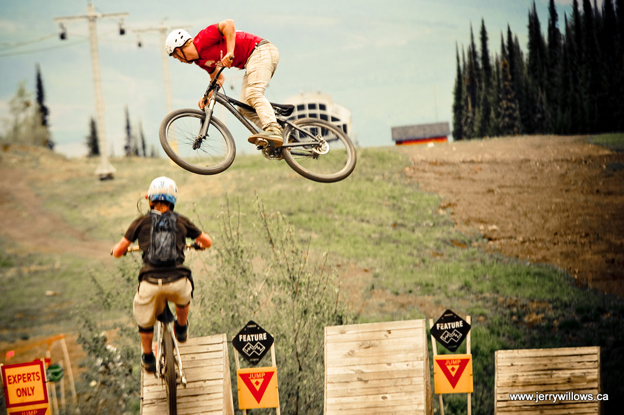 nsmb airprentice 2010 silver star       specialized demo 8 sx mitch  chubey justin wyper, Andrew sherry