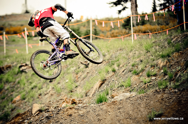 nsmb airprentice 2010 silver star         specialized demo 8 sx mitch  chubey justin wyper, Andrew sherry