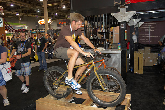 interbike 2011, expo, seb kemp, danny hart, mongoose, nsmb, hotties