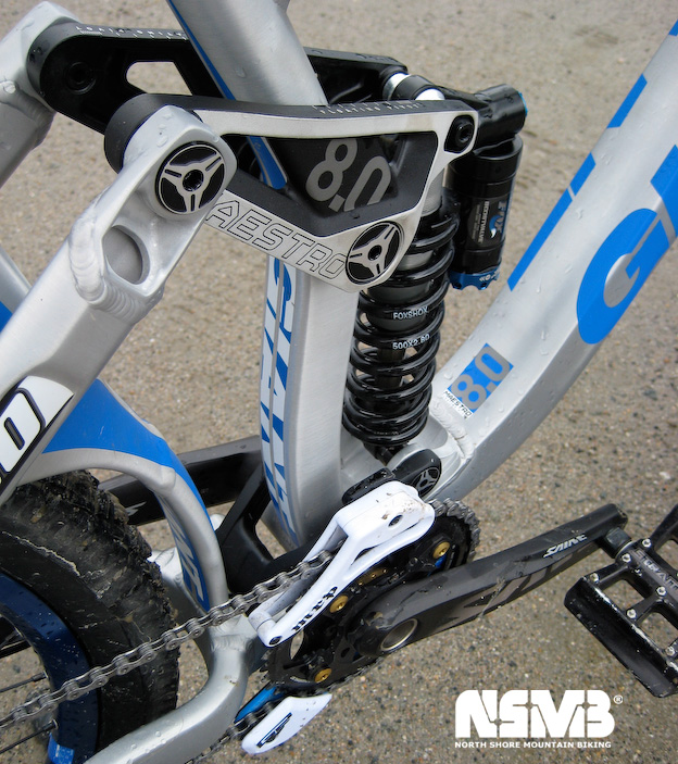 PREVIEW – Giant 2010 long-travel bikes